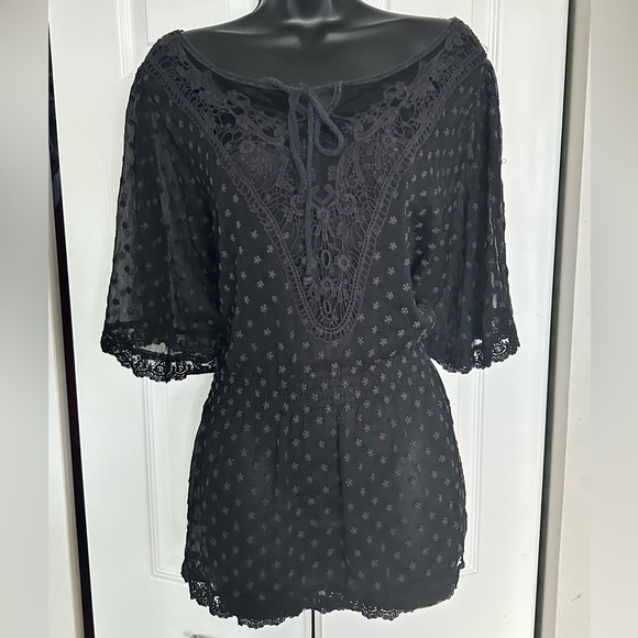 Silhouette - *Plus Size* Black sheer embroidered peplum blouse - Size 1X - Picture 1 of 2